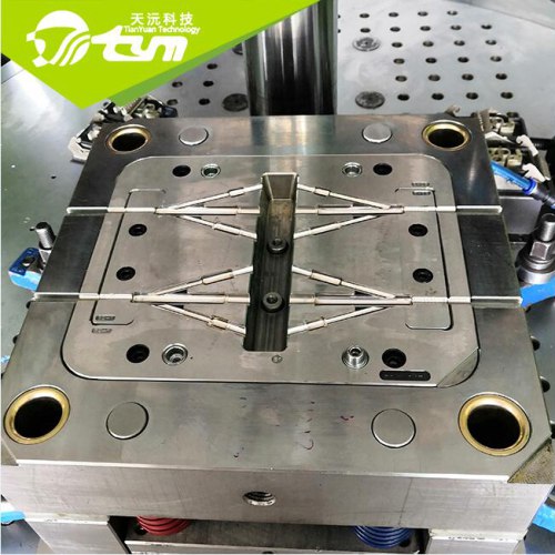 Silicone injection mold for medical catheter, stomach tube