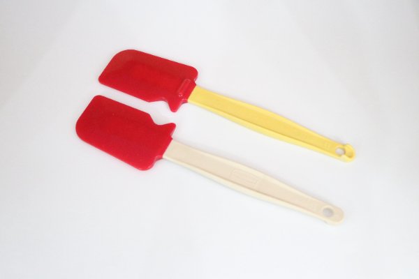 Food Contact Safety Deep Dive: The Complete Picture from Platinum-Cure LSR to Mold Steel for Silicone Spatulas