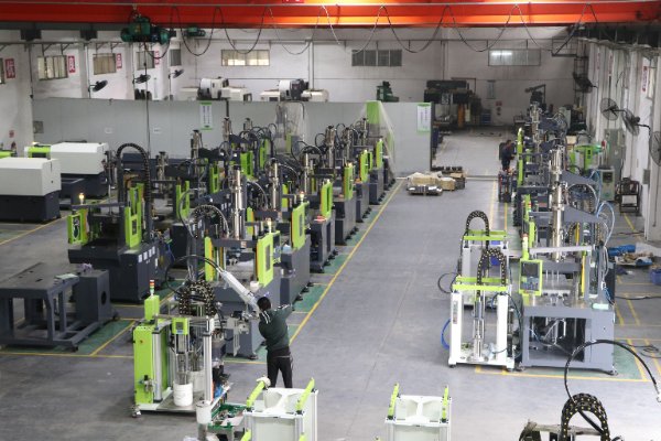 Arburg vs. ENGEL: A Comparative Analysis of European LSR Machine Giants