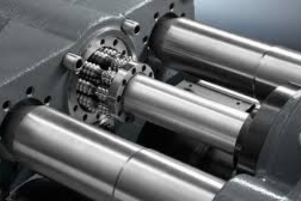 How Clamp Force Selection Affects LSR Injection Molding Performance