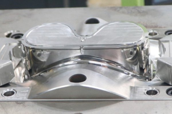 How Does Vacuum Assistance Improve LSR Injection Molding Quality?